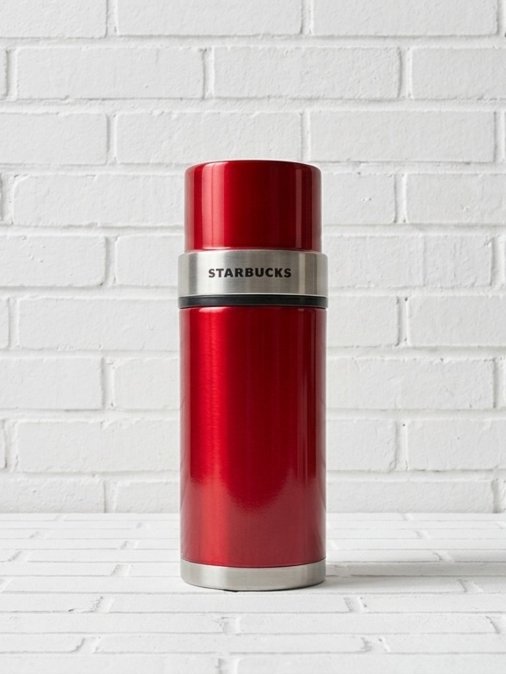 Vintage 2006 Starbucks 17oz Red Stainless Steel Vacuum Insulated Travel Thermos